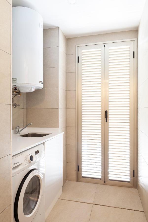 Apartamentos Mayal Con Piscina Μπένιντορμ Εξωτερικό φωτογραφία