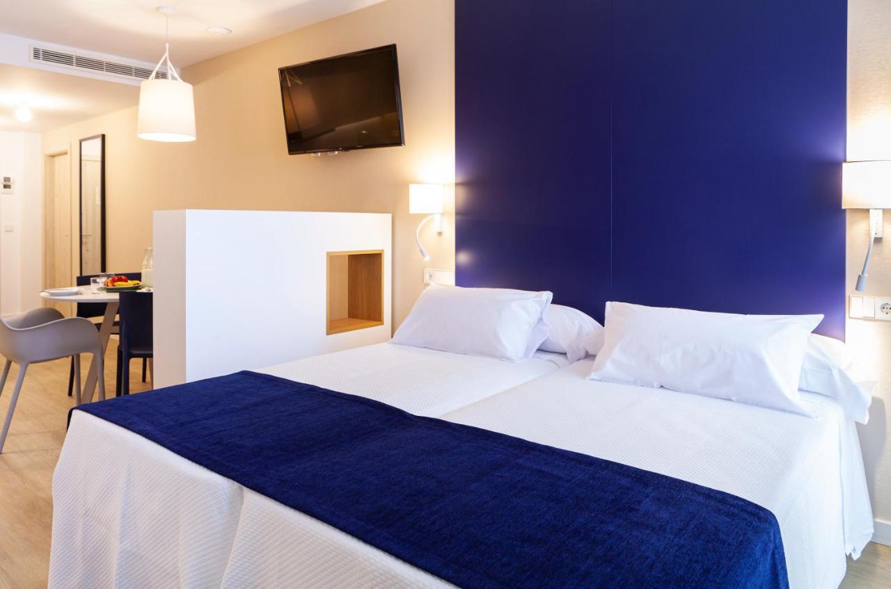 Apartamentos Mayal Con Piscina Μπένιντορμ Εξωτερικό φωτογραφία