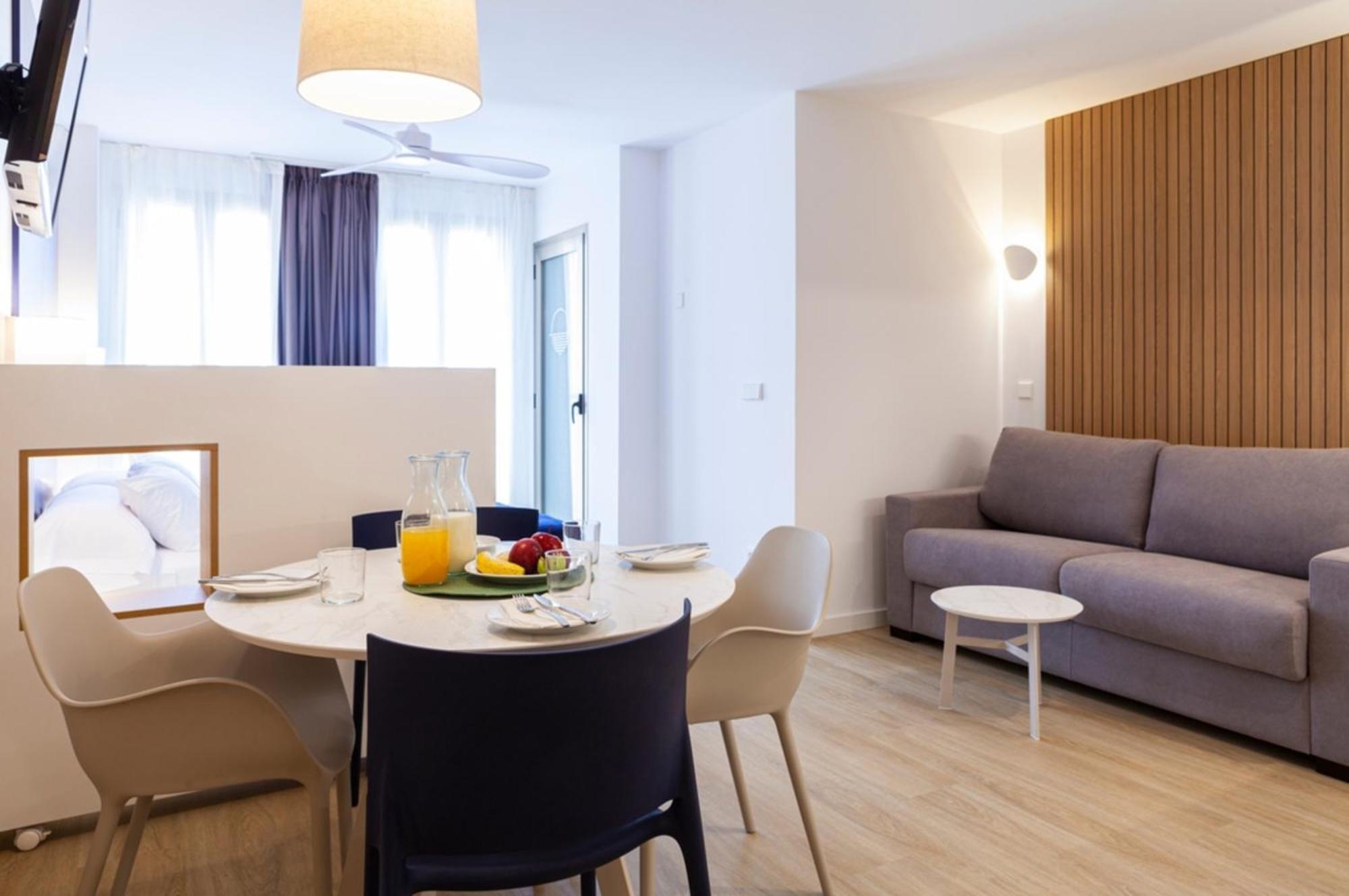 Apartamentos Mayal Con Piscina Μπένιντορμ Δωμάτιο φωτογραφία