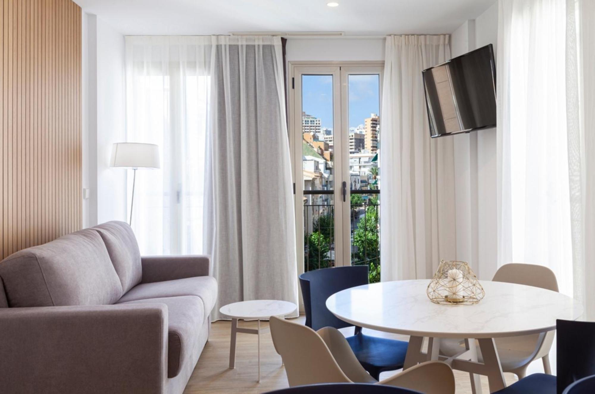 Apartamentos Mayal Con Piscina Μπένιντορμ Δωμάτιο φωτογραφία